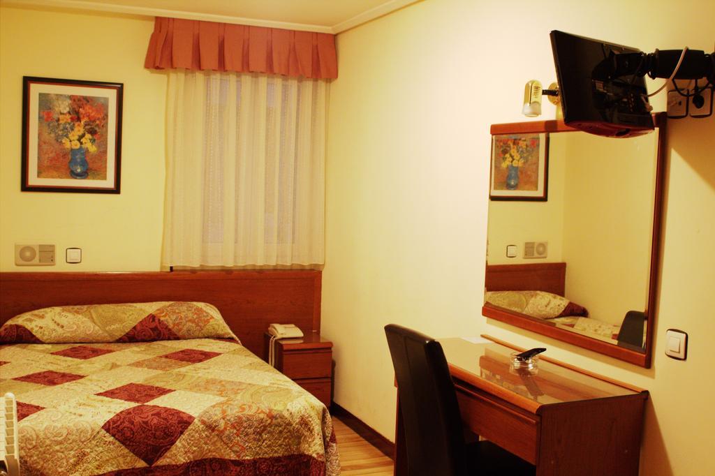 Hotel San Glorio Santander Room photo